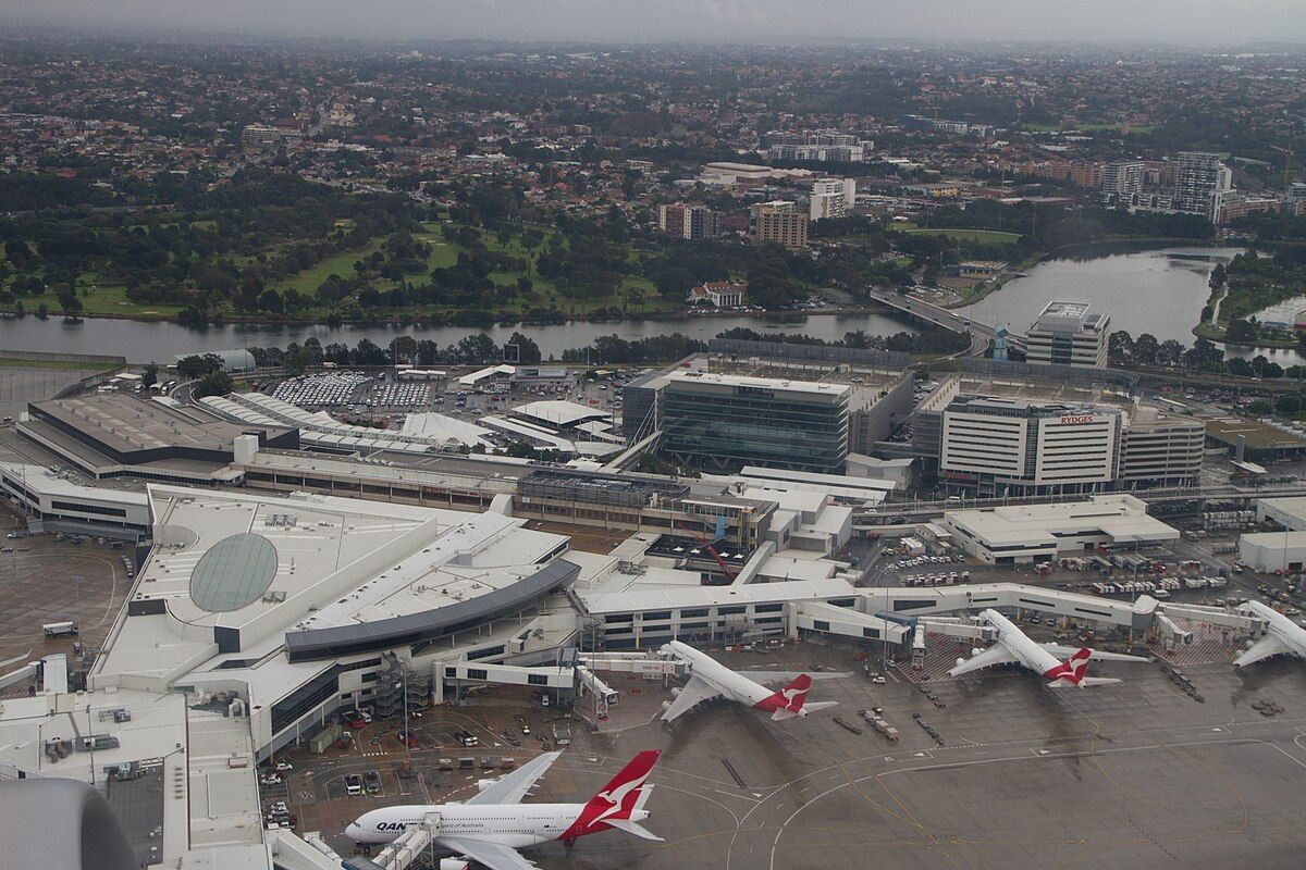 Qantas Airliner Delay After Telescopic Bridge Collision